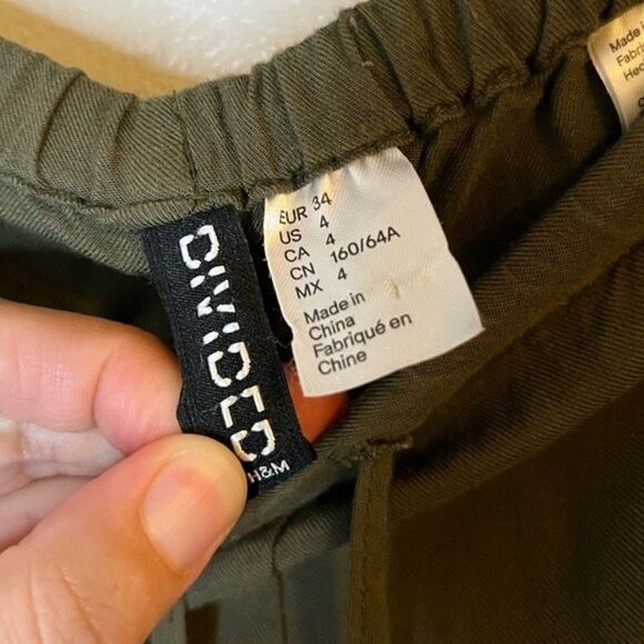 H&M Divided Women’s Army Green Jogger Style Pants Size 4 - Picture 3 of 6